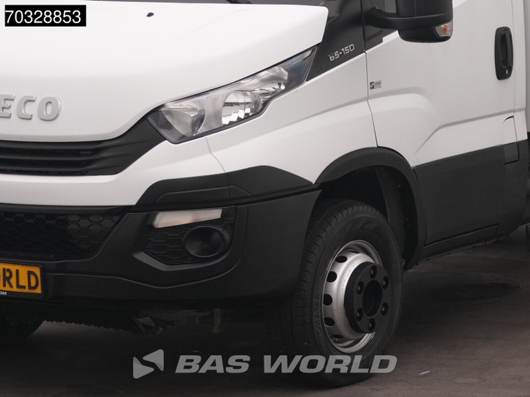Vehicle Image 41