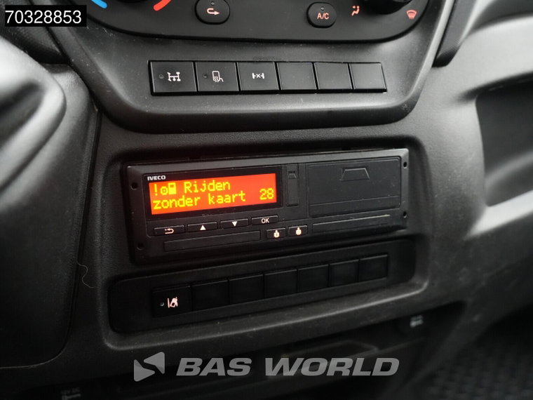 Vehicle Image 43