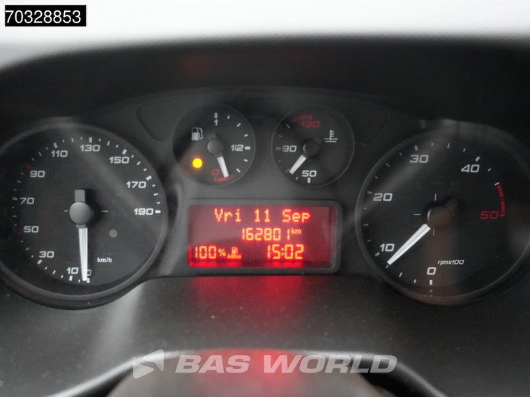 Vehicle Image 45