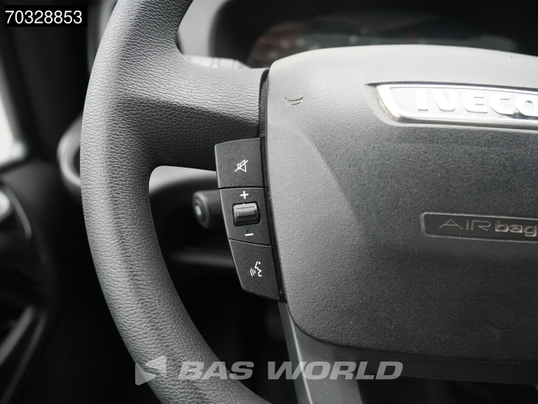 Vehicle Image 47