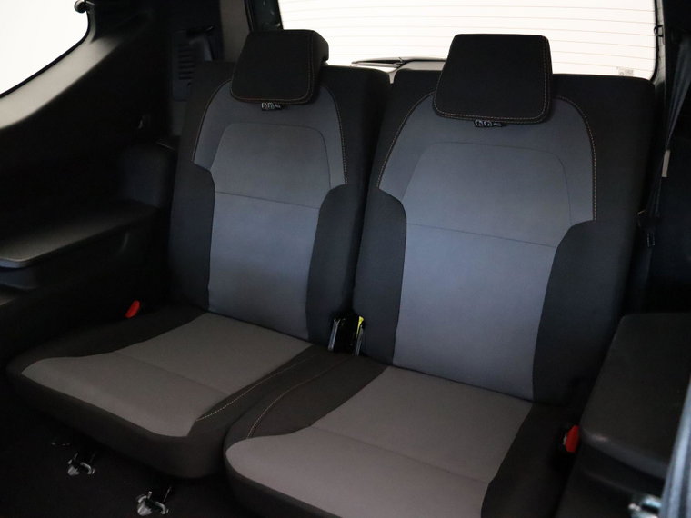 Vehicle Image 40