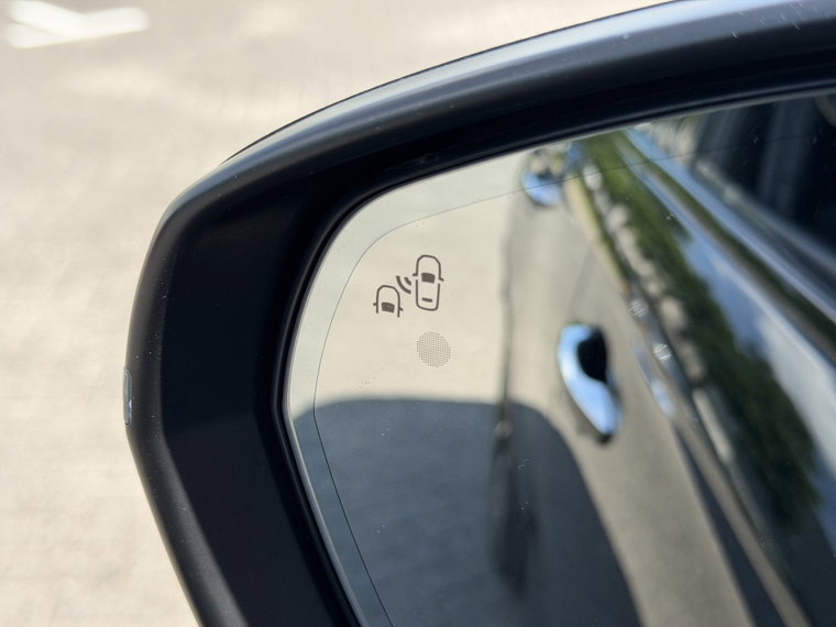 Vehicle Image 39