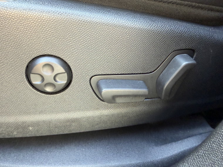 Vehicle Image 46