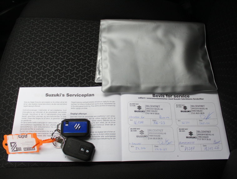 Vehicle Image 10