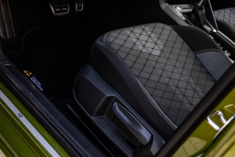 Vehicle Image 40