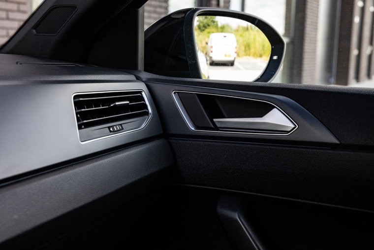 Vehicle Image 50