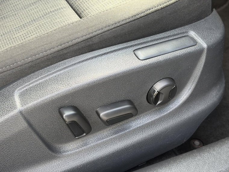 Vehicle Image 35
