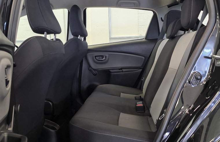 Vehicle Image 11