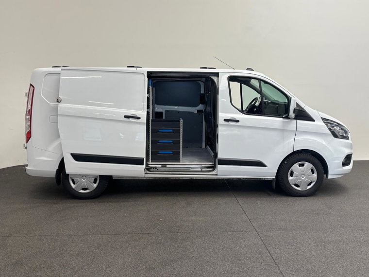 Vehicle Image 25