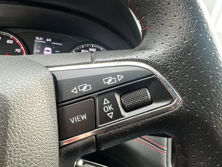 Vehicle Image 29