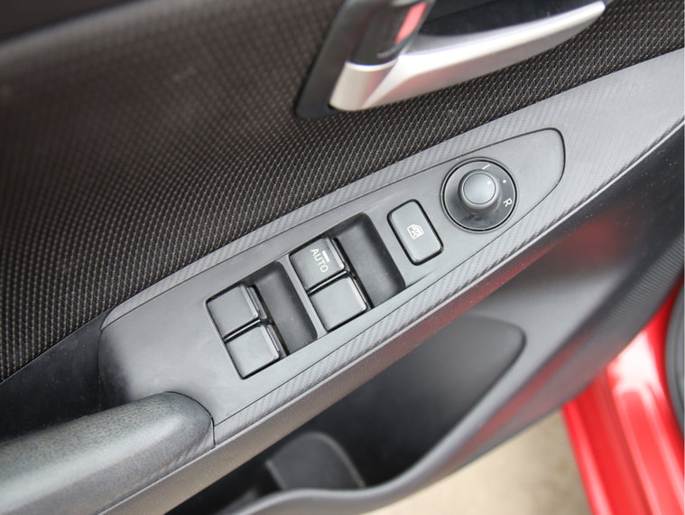 Vehicle Image 33