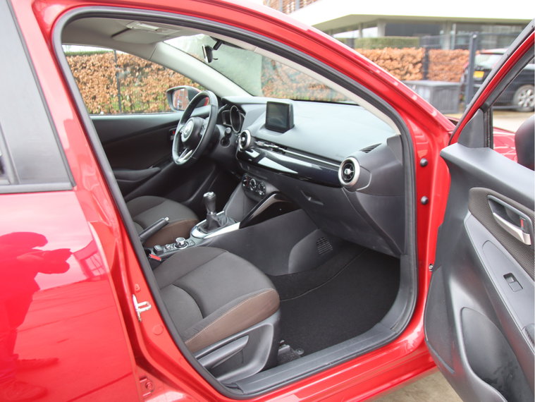 Vehicle Image 11