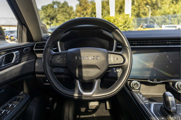Vehicle Image 19