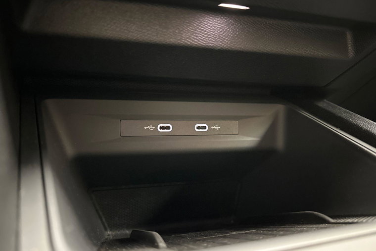 Vehicle Image 33
