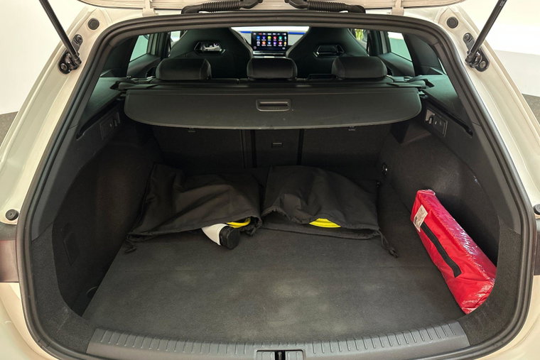 Vehicle Image 36