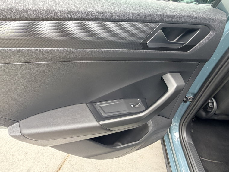 Vehicle Image 38