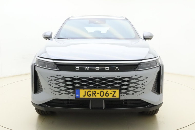 Vehicle Image 6