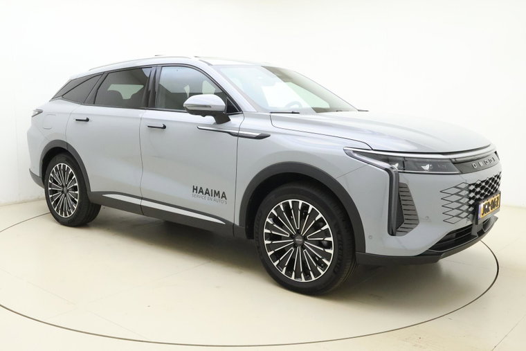 Vehicle Image 8