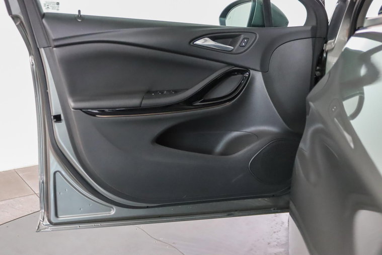 Vehicle Image 23