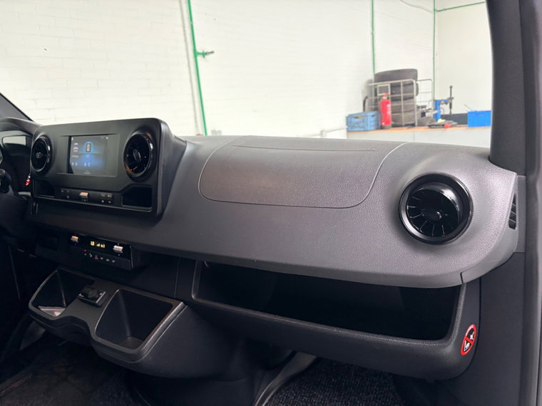 Vehicle Image 45