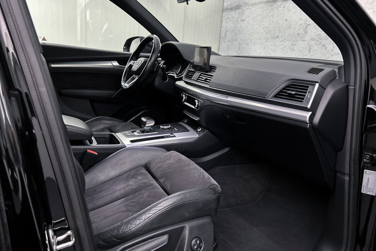Vehicle Image 33