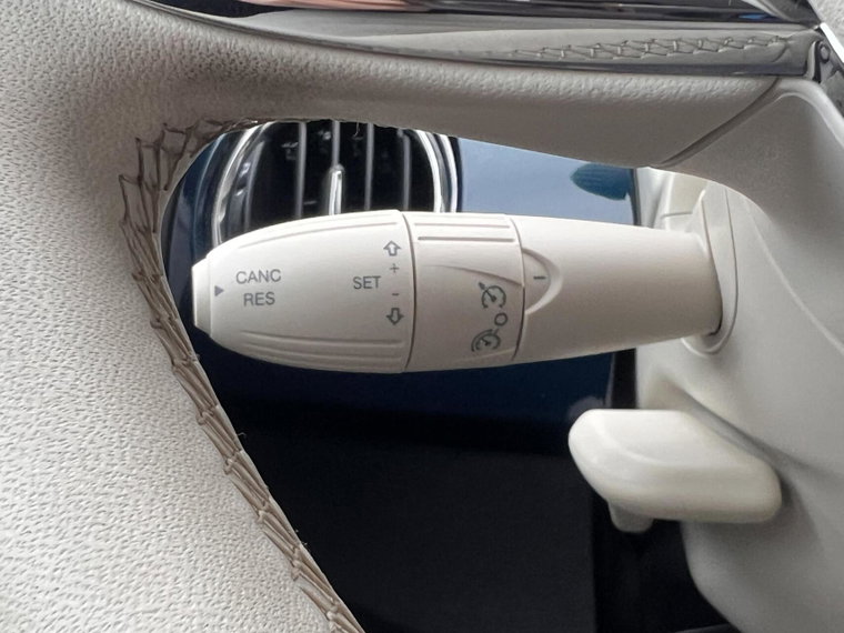 Vehicle Image 40