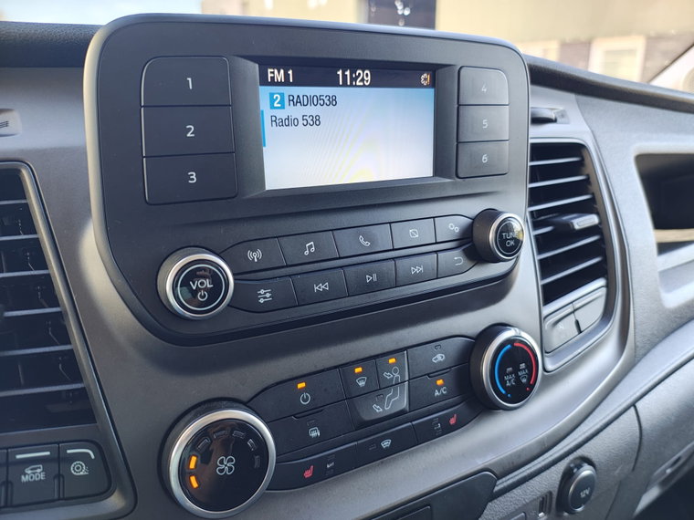 Vehicle Image 15
