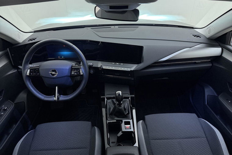 Vehicle Image 35