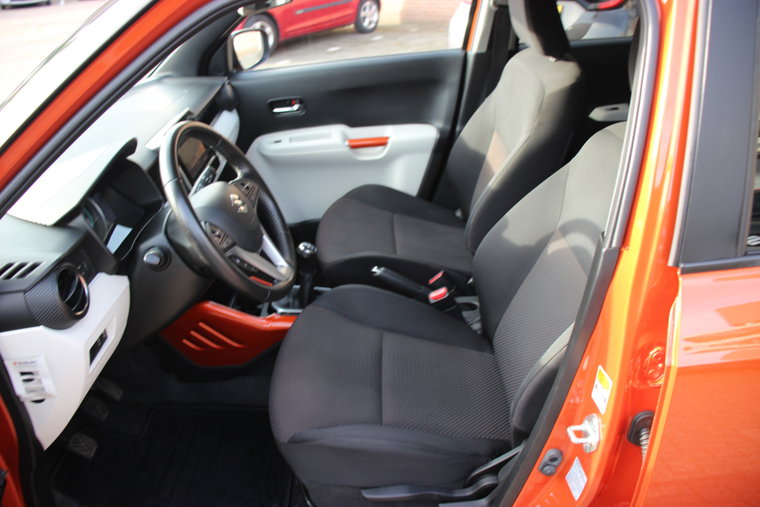 Vehicle Image 8