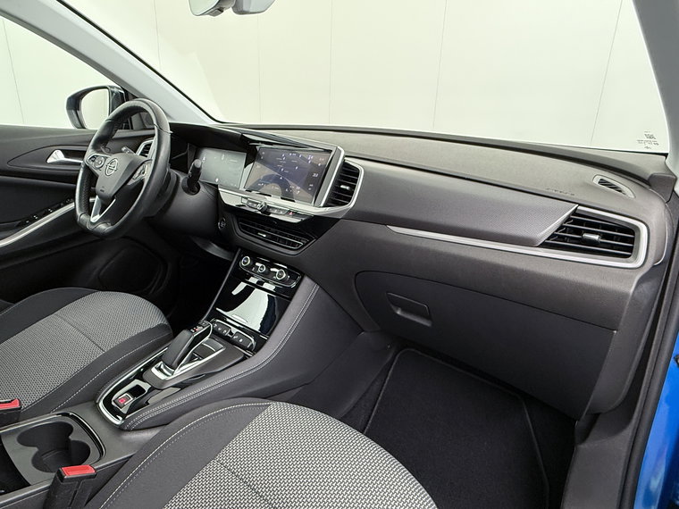 Vehicle Image 35
