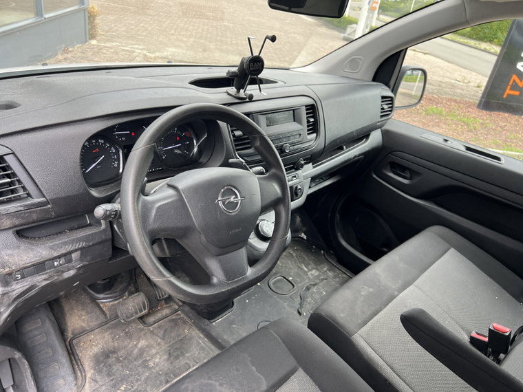 Vehicle Image 28