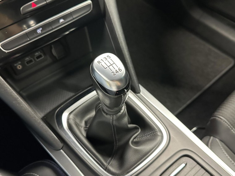 Vehicle Image 39