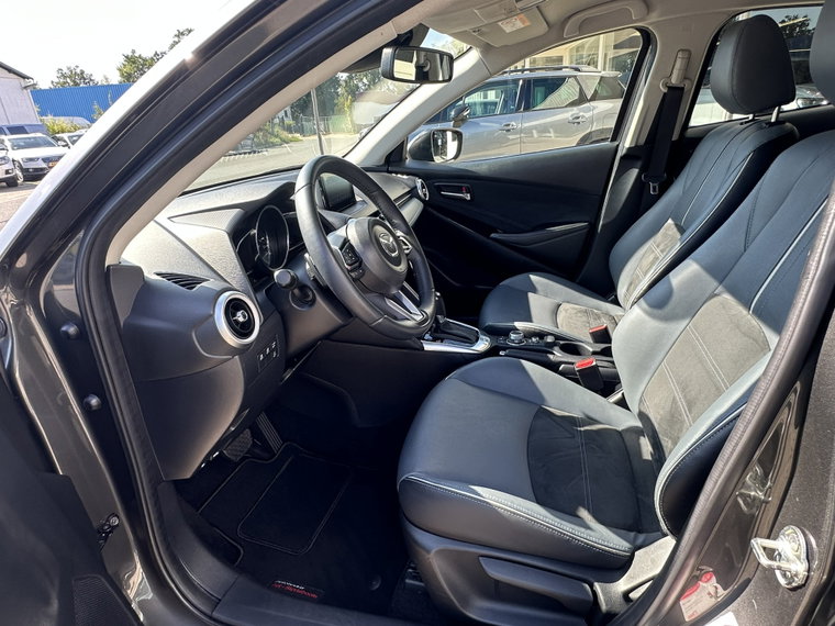 Vehicle Image 19