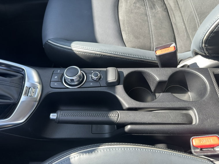 Vehicle Image 26