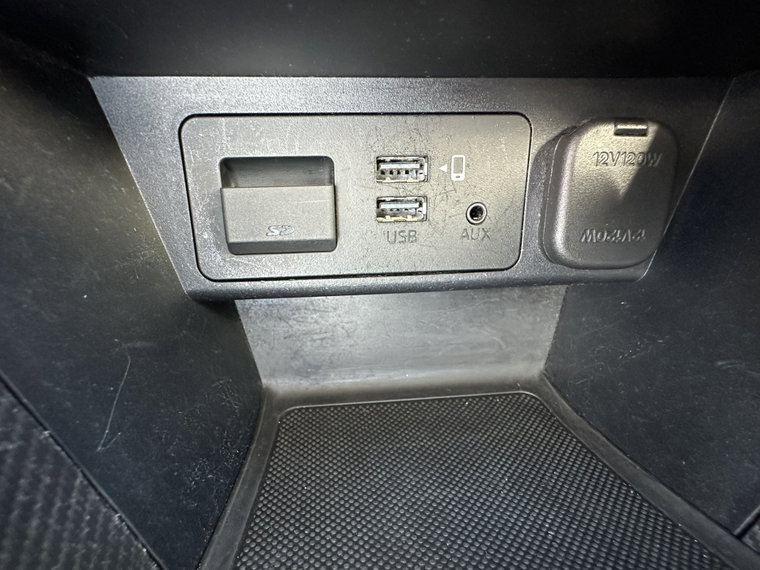 Vehicle Image 30