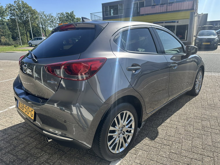 Vehicle Image 9