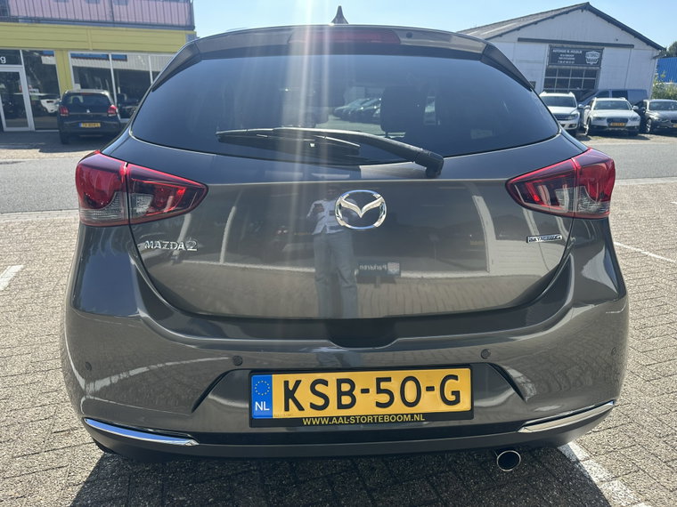 Vehicle Image 10