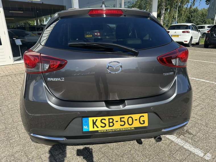 Vehicle Image 11
