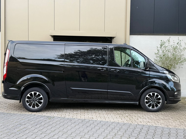 Vehicle Image 24