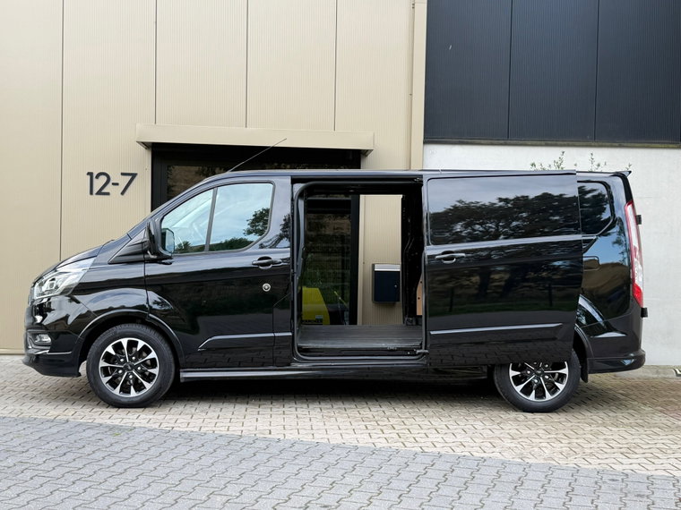 Vehicle Image 26