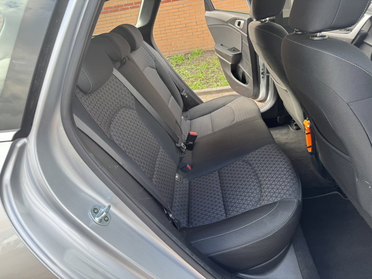 Vehicle Image 28