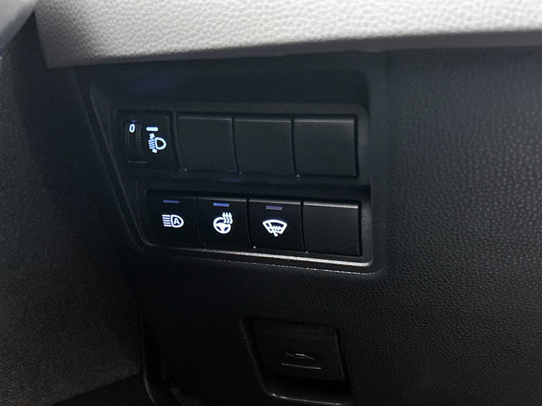 Vehicle Image 32