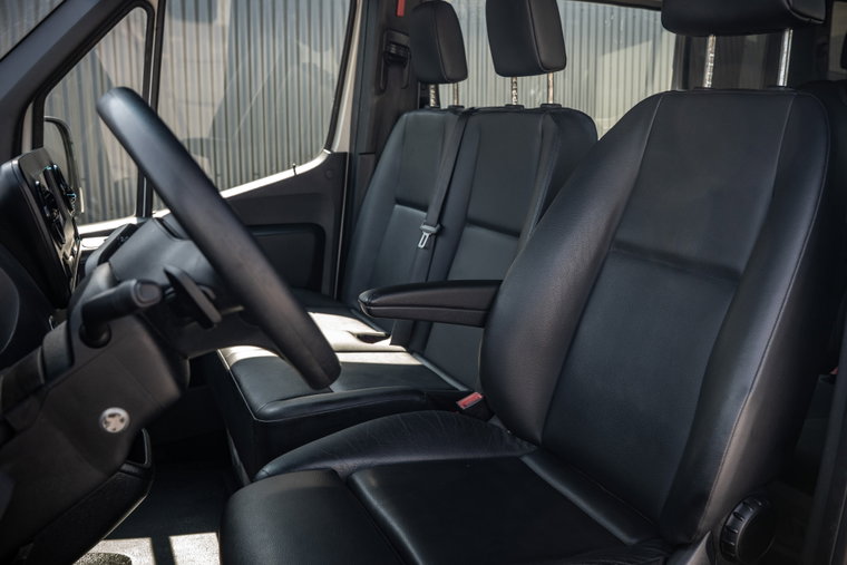 Vehicle Image 12
