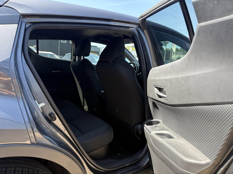 Vehicle Image 11