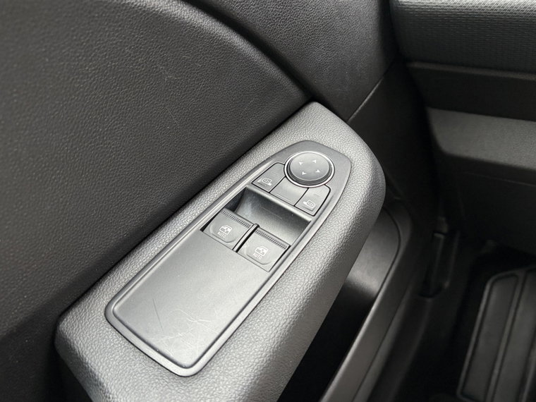 Vehicle Image 43