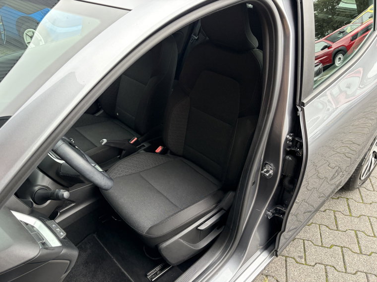 Vehicle Image 45