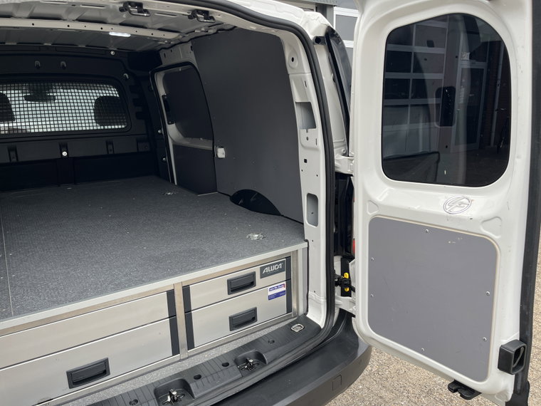 Vehicle Image 17