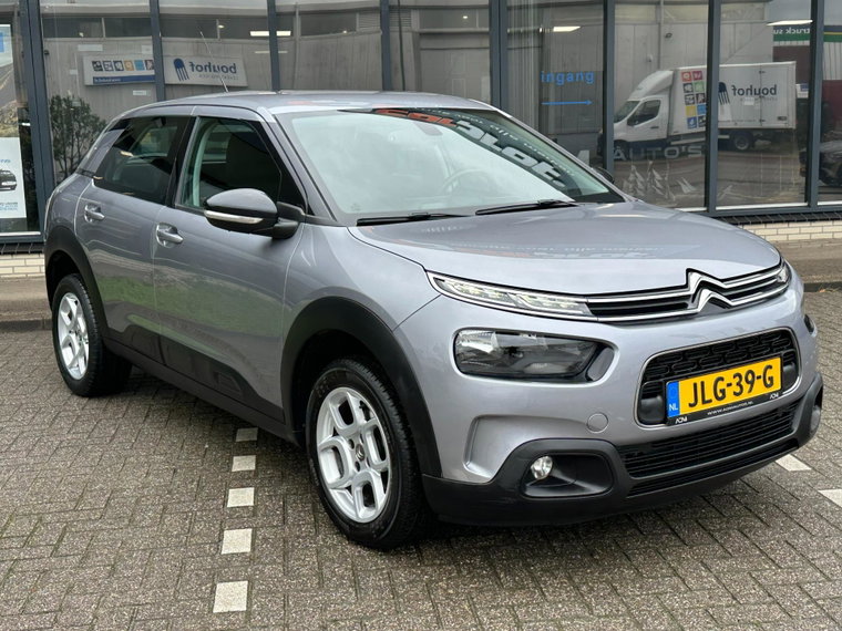 Vehicle Image 11