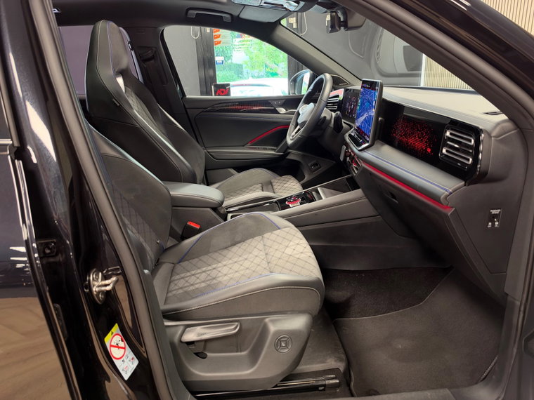 Vehicle Image 22