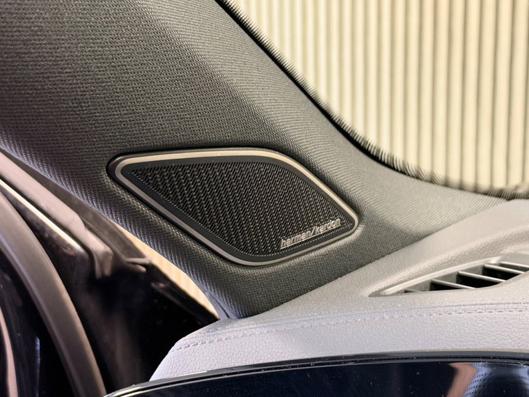 Vehicle Image 40